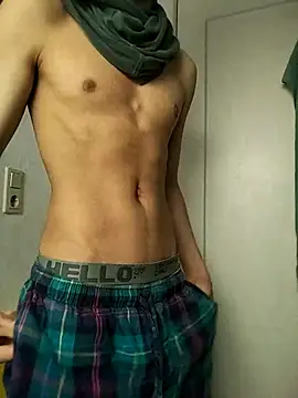 Dennis 2024 online show from March 6, 9:33 pm