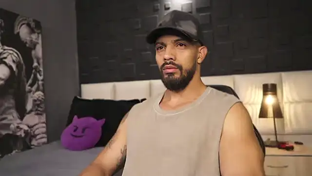 Snapshot of DannSaenz chatting on February 23, 4:57 pm DannSaenz online show from February 23, 4:57 pm