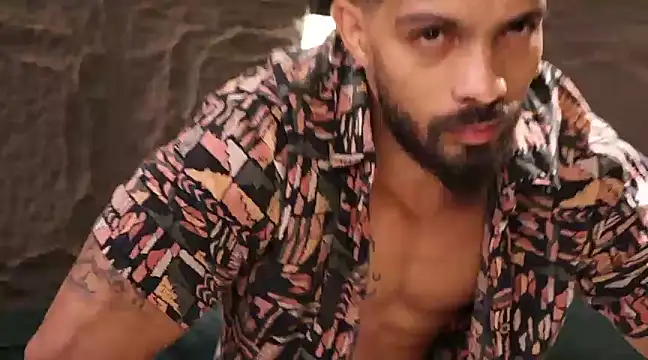 Snapshot of DannSaenz chatting on March 3, 2:04 pm DannSaenz online show from March 3, 2:04 pm