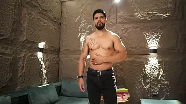 Snapshot of DannSaenz chatting on March 4, 11:08 am DannSaenz online show from March 4, 11:08 am