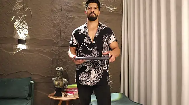 Snapshot of DannSaenz chatting on March 4, 9:00 pm DannSaenz online show from March 4, 9:00 pm