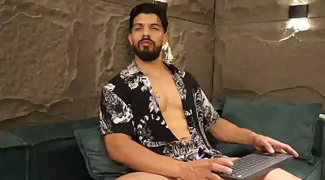 Snapshot of DannSaenz chatting on March 5, 12:05 am DannSaenz online show from March 5, 12:05 am