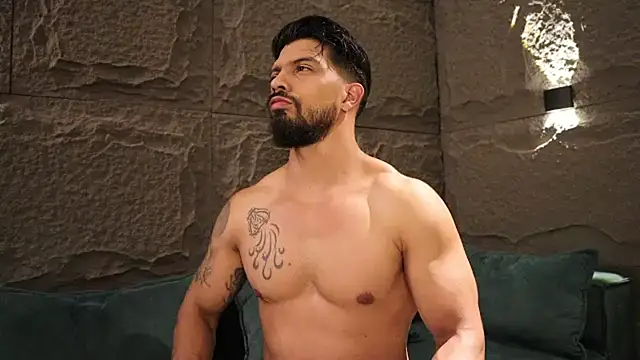 Snapshot of DannSaenz chatting on March 6, 10:36 pm DannSaenz online show from March 6, 10:36 pm