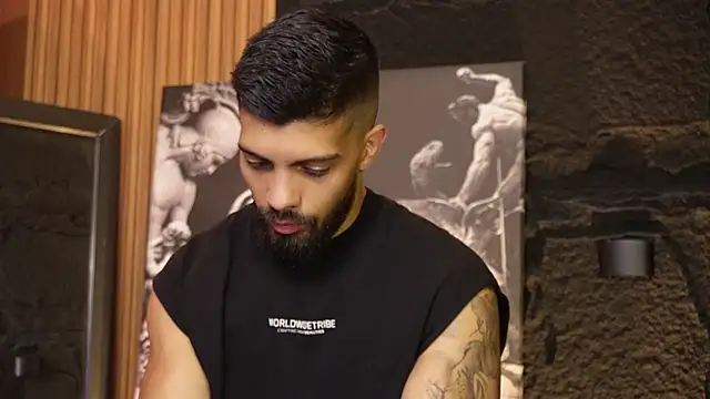 Snapshot of DannSaenz chatting on September 11, 11:21 am DannSaenz online show from September 11, 11:21 am