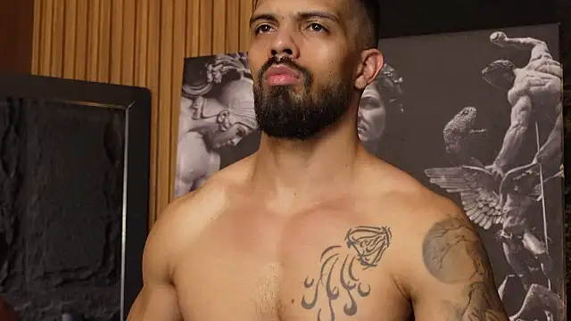 Snapshot of DannSaenz chatting on September 13, 4:12 am DannSaenz online show from September 13, 4:12 am