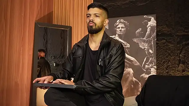 Snapshot of DannSaenz chatting on September 14, 10:36 am DannSaenz online show from September 14, 10:36 am