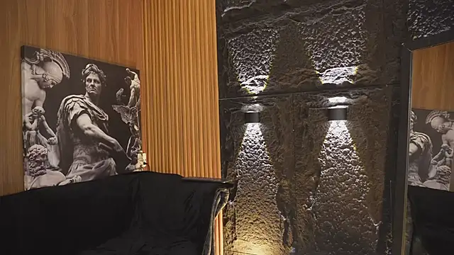 Snapshot of DannSaenz chatting on October 4, 7:23 pm DannSaenz online show from October 4, 7:23 pm