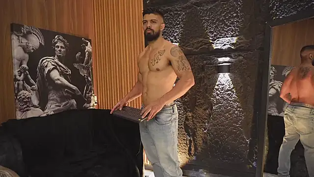 Snapshot of DannSaenz chatting on October 5, 1:42 pm DannSaenz online show from October 5, 1:42 pm