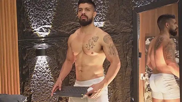 Snapshot of DannSaenz chatting on October 7, 2:14 pm DannSaenz online show from October 7, 2:14 pm