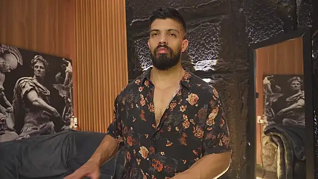 Snapshot of DannSaenz chatting on October 10, 11:53 am DannSaenz online show from October 10, 11:53 am