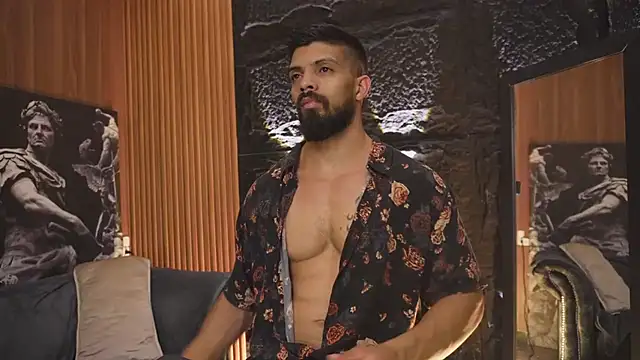 Snapshot of DannSaenz chatting on October 10, 11:59 pm DannSaenz online show from October 10, 11:59 pm