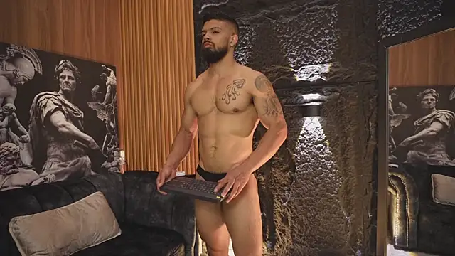 Snapshot of DannSaenz chatting on October 17, 2:41 pm DannSaenz online show from October 17, 2:41 pm