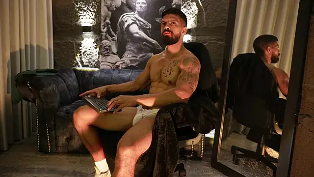 Snapshot of DannSaenz chatting on January 18, 4:22 pm DannSaenz online show from January 18, 4:22 pm