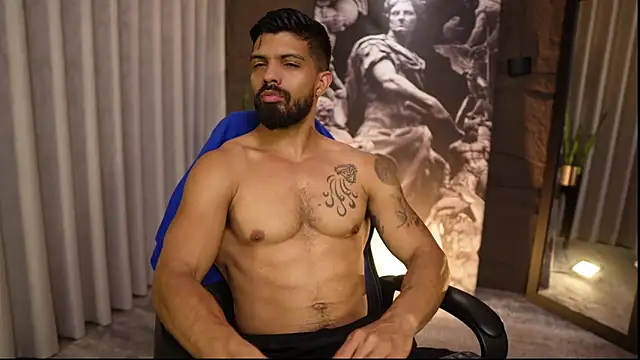 Snapshot of DannSaenz chatting on March 12, 1:39 pm DannSaenz online show from March 12, 1:39 pm