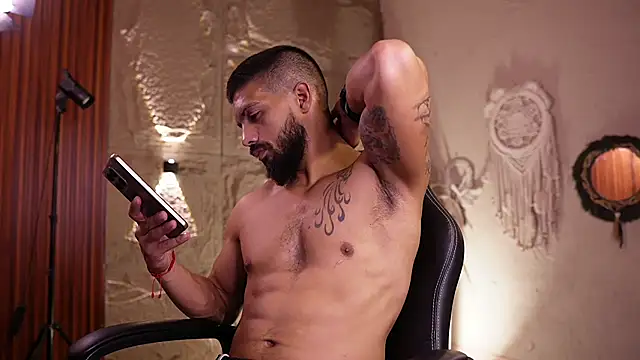 DannSaenz online show from June 18, 2:32 pm