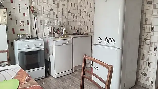 Diamond Tyler online show from March 6, 5:04 am