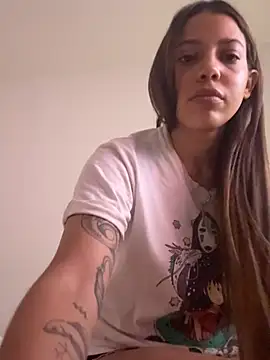 Snapshot of DanielaSaenz0 chatting on February 3, 3:04 am DanielaSaenz0 online show from February 3, 3:04 am