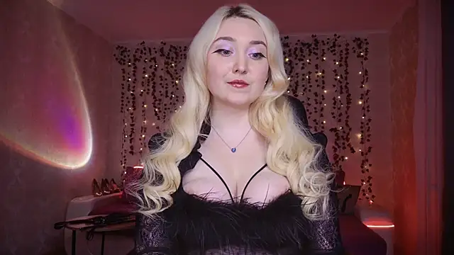 AllisonBlack  online show from October 8, 8:28 pm