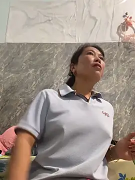 Linaannn online show from November 28, 11:40 pm