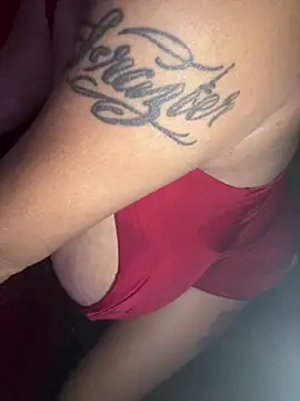 RoxiRedXXX online show from May 16, 6:21 am