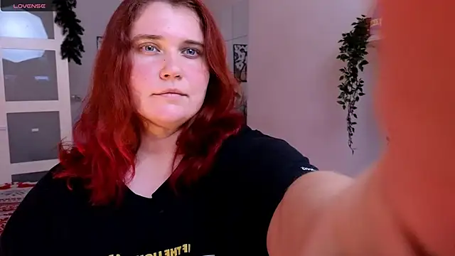 daisy low online show from December 3, 1:09 pm