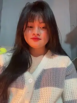 Snapshot of Anges893 chatting on December 8, 6:11 am Anges893 online show from December 8, 6:11 am