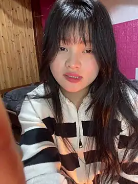 Snapshot of Anges893 chatting on December 12, 4:37 am Anges893 online show from December 12, 4:37 am