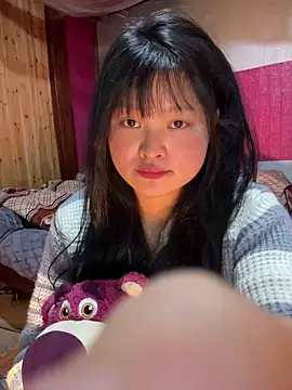 Snapshot of Anges893 chatting on December 15, 7:35 am Anges893 online show from December 15, 7:35 am