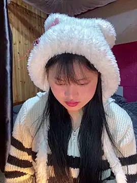 Snapshot of Anges893 chatting on February 16, 1:58 am Anges893 online show from February 16, 1:58 am