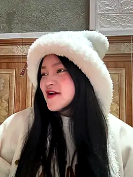 Snapshot of Anges893 chatting on November 6, 2:45 am Anges893 online show from November 6, 2:45 am