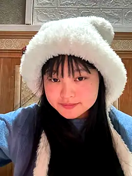 Snapshot of Anges893 chatting on November 18, 6:29 am Anges893 online show from November 18, 6:29 am