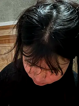 Snapshot of Anges893 chatting on November 28, 10:23 pm Anges893 online show from November 28, 10:23 pm