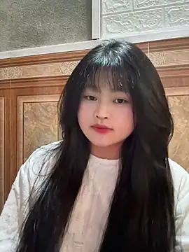 Snapshot of Anges893 chatting on December 2, 3:45 am Anges893 online show from December 2, 3:45 am