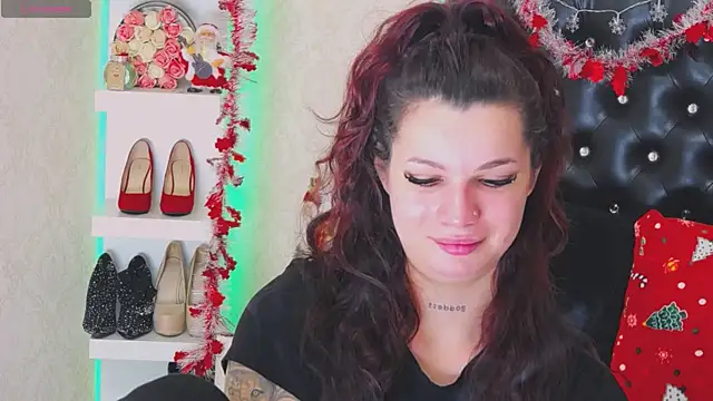 Allisonn223 online show from December 18, 1:50 pm