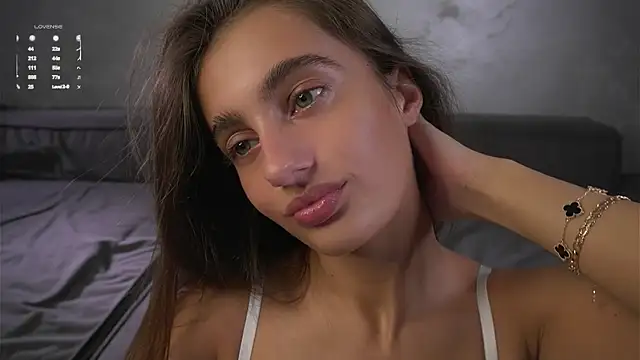 PiquingOgalala online show from July 29, 1:04 am