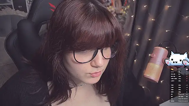 Snapshot of Diasporaaa chatting on January 4, 8:59 pm Diasporaaa online show from January 4, 8:59 pm