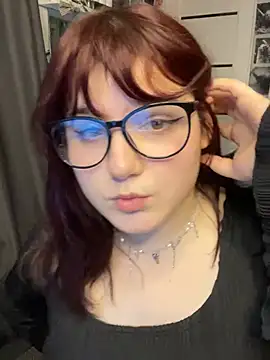 Snapshot of Diasporaaa chatting on February 28, 10:09 am Diasporaaa online show from February 28, 10:09 am