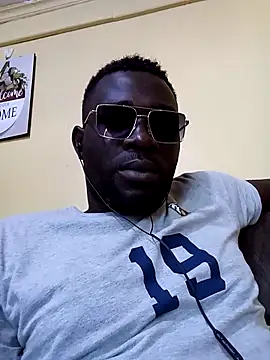 Snapshot of ClinDi chatting on January 6, 2:03 pm ClinDi online show from January 6, 2:03 pm