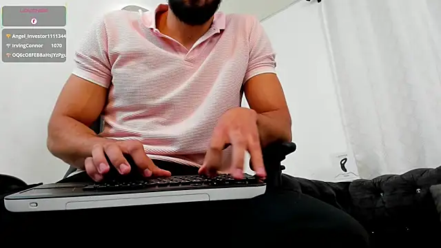 Snapshot of Joao_Batista_Oficial chatting on March 1, 12:17 am Joao Batista Oficial online show from March 1, 12:17 am