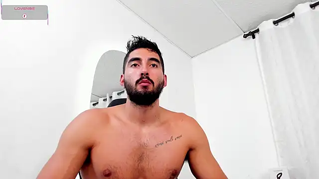 Snapshot of Joao_Batista_Oficial chatting on March 1, 10:53 pm Joao Batista Oficial online show from March 1, 10:53 pm