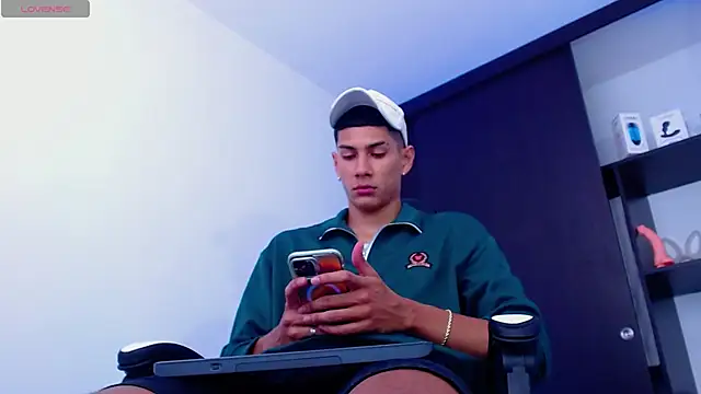 Valerio 20 online show from February 12, 6:30 pm