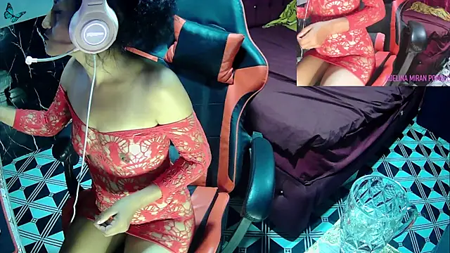 Snapshot of AdelinaMiran90 chatting on January 26, 3:27 am AdelinaMiran90 online show from January 26, 3:27 am