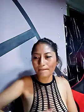 Snapshot of AdelinaMiran90 chatting on January 26, 6:28 am AdelinaMiran90 online show from January 26, 6:28 am