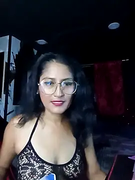 Snapshot of AdelinaMiran90 chatting on October 20, 4:46 am AdelinaMiran90 online show from October 20, 4:46 am