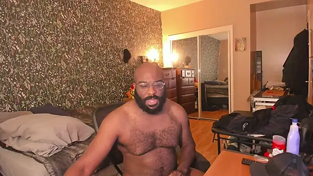 Snapshot of MrChuckDailyXXX chatting on June 29, 9:15 pm MrChuckDailyXXX online show from June 29, 9:15 pm