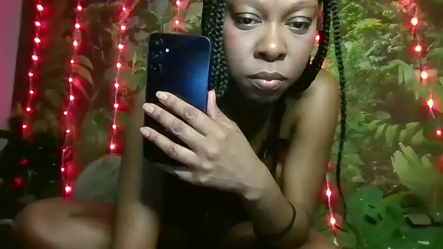 C0ffeecoolatte online show from July 1, 12:51 pm
