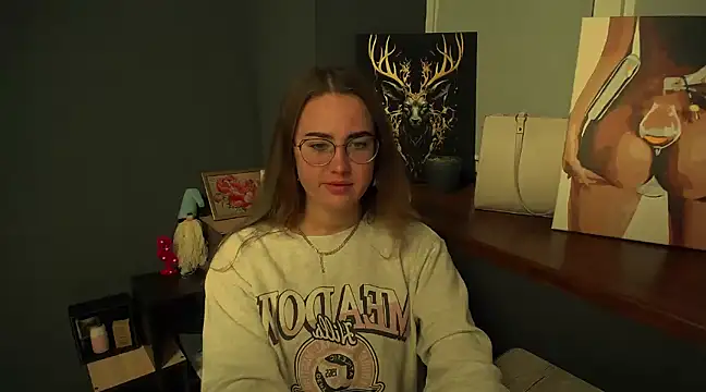 luxie milady online show from December 27, 2:33 pm