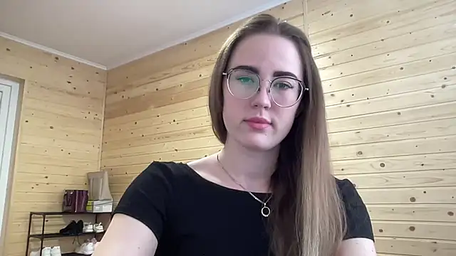 Snapshot of luxie_milady chatting on May 22, 11:16 am luxie milady online show from May 22, 11:16 am