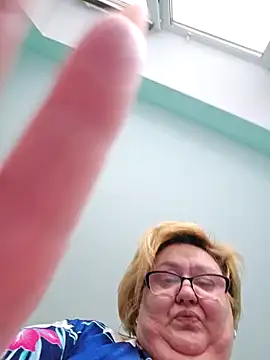 Snapshot of Awn290668 chatting on March 4, 8:24 am Awn290668 online show from March 4, 8:24 am