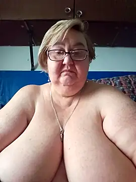 Snapshot of Awn290668 chatting on September 20, 5:08 am Awn290668 online show from September 20, 5:08 am